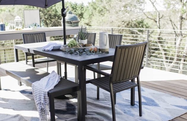 Greenbelt Poolside Retreat Table Design